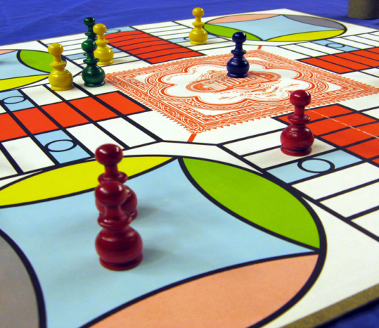 Parcheesi Rules: How to Play Parcheesi?